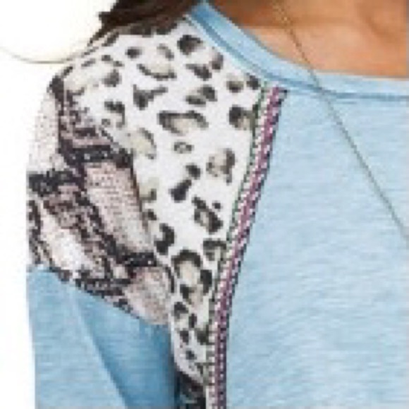 FINALPRICE HP Blue Long Sleeve Top Leopard - Picture 7 of 9